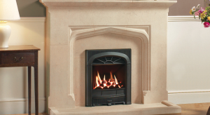 Gazco Logic™ HE Conventional flue fire, coal fuel bed and Richmond complete front.