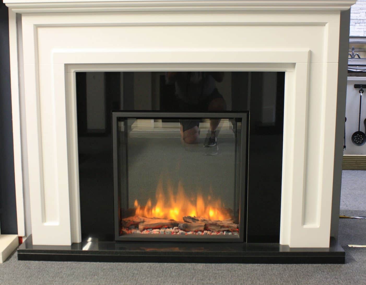 Gazco eReflex 55R electric suite in Limestone and Black Granite (Chelmsford  shop) - Zigis Fireplaces