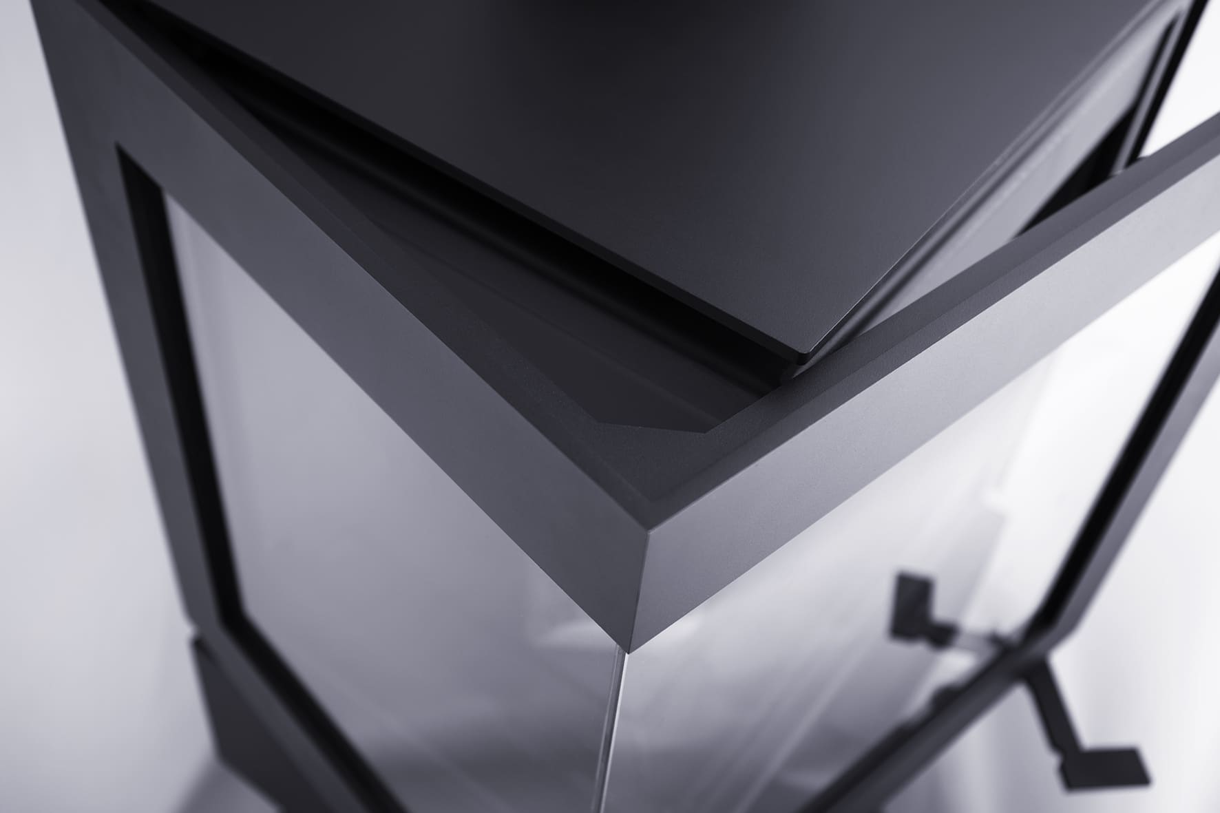 Dik Geurts - Bora Corner, wood burning stove door